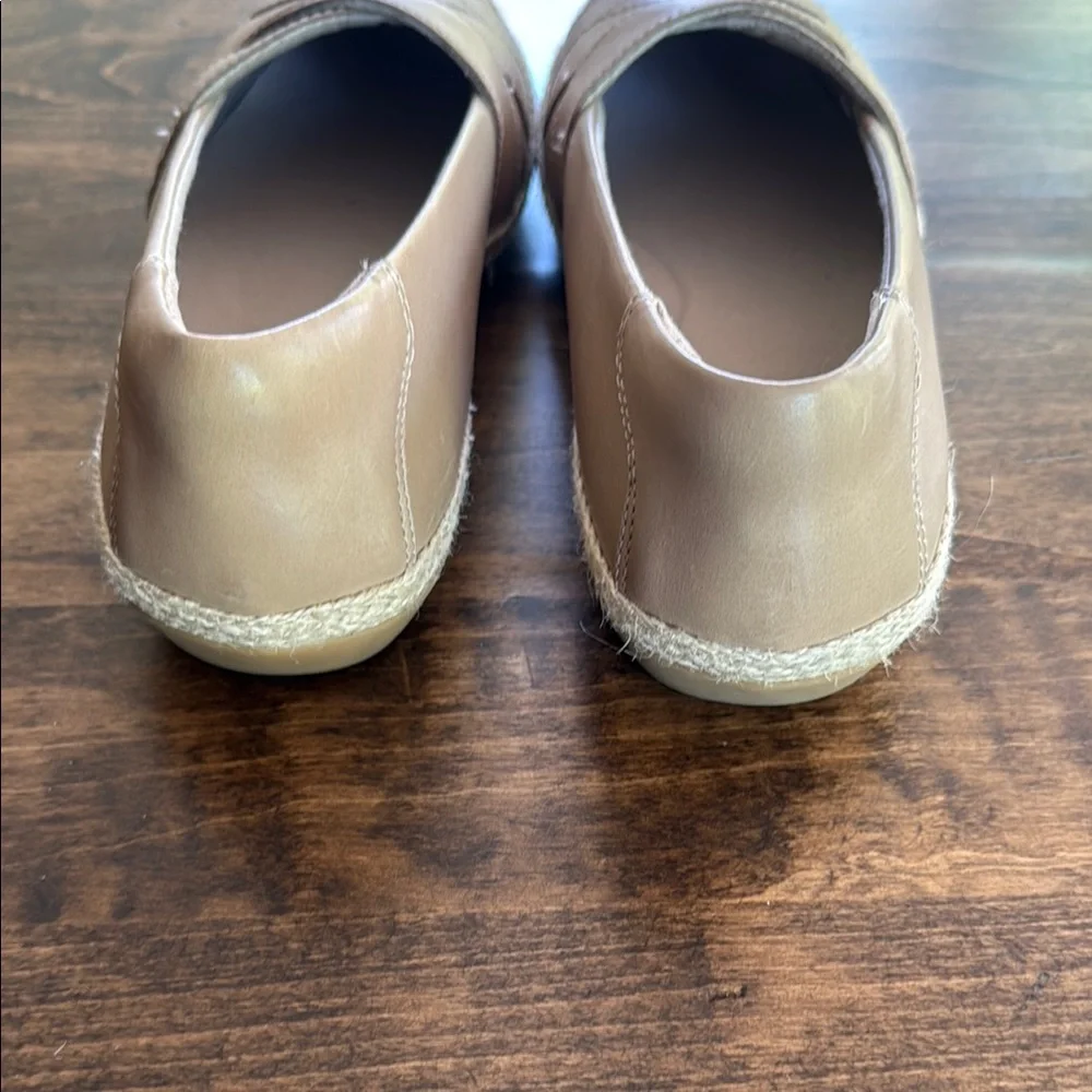 Collection by Clarks Women's Danelly Shine Sand Leather Flats Size 7 - Picture 4 of 7